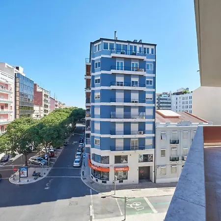 Guest house Campo Pequeno Prestige 3*